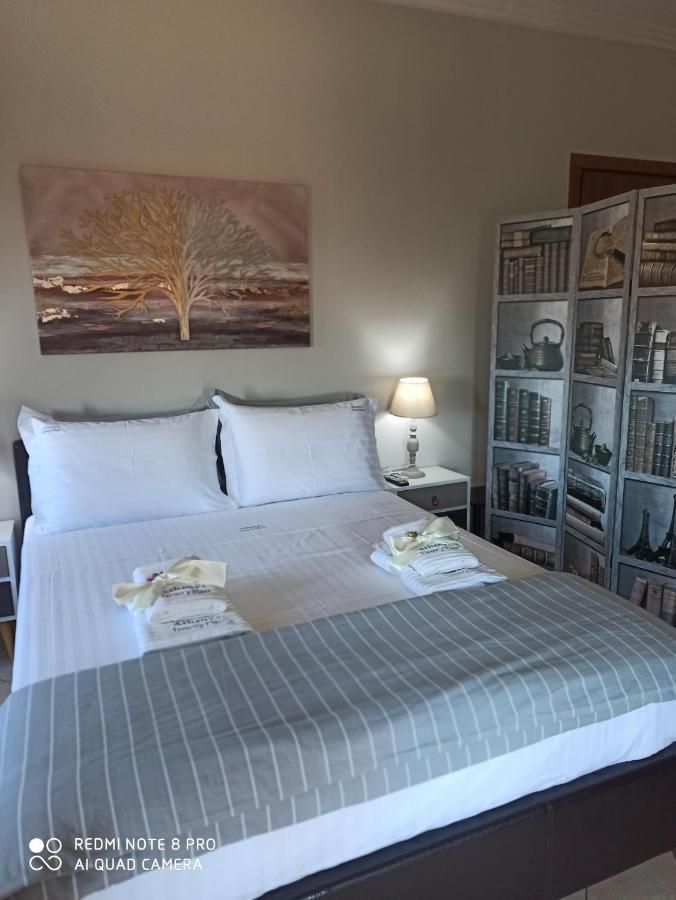 Athena'S Luxury Place อากริอา ภายนอก รูปภาพ